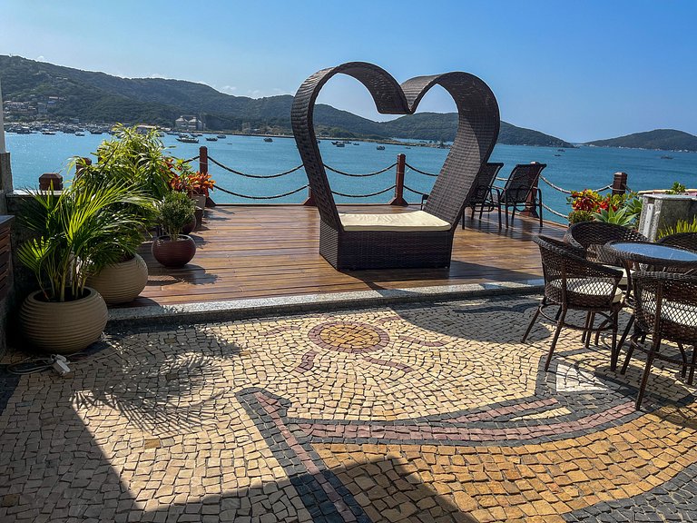 Luxuoso com Vista Incrível Refúgio Pé na Areia