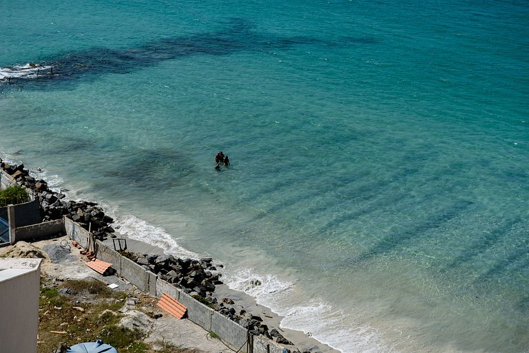 Luxuoso com Vista Incrível Refúgio Pé na Areia