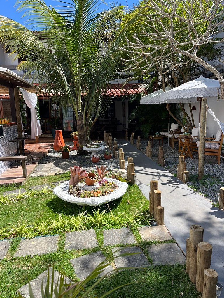 Quarto Confortável | Banheiro Externo exclusivo