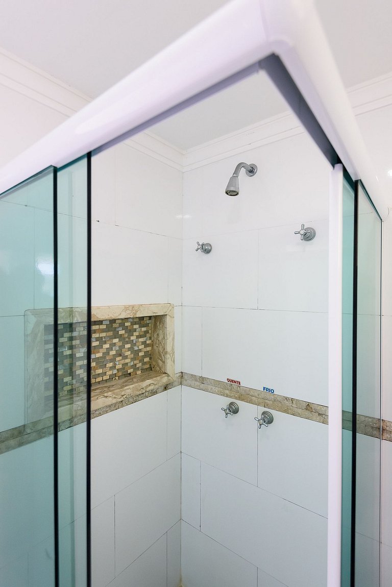 Luxuoso com Vista Incrível Refúgio Pé na Areia