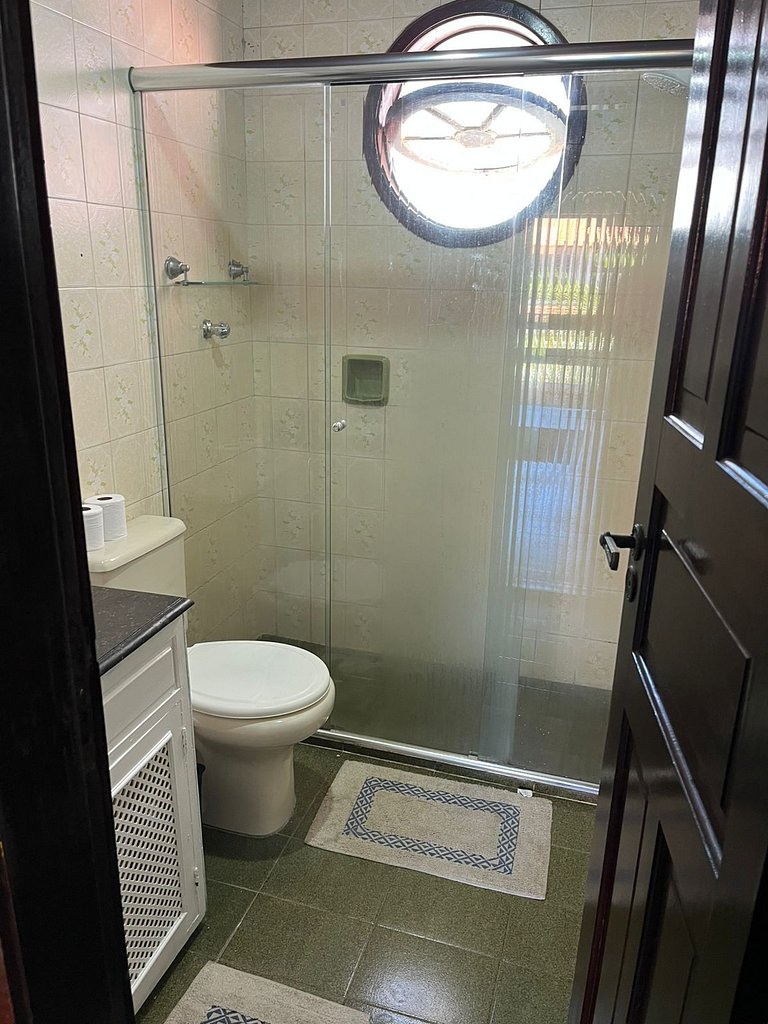 Quarto Confortável | Banheiro Externo exclusivo