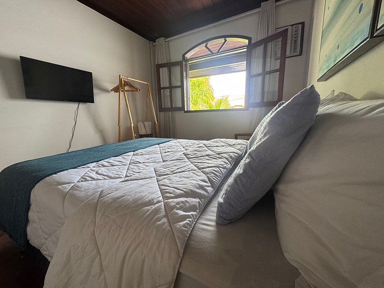 Quarto Confortável | Banheiro Externo exclusivo