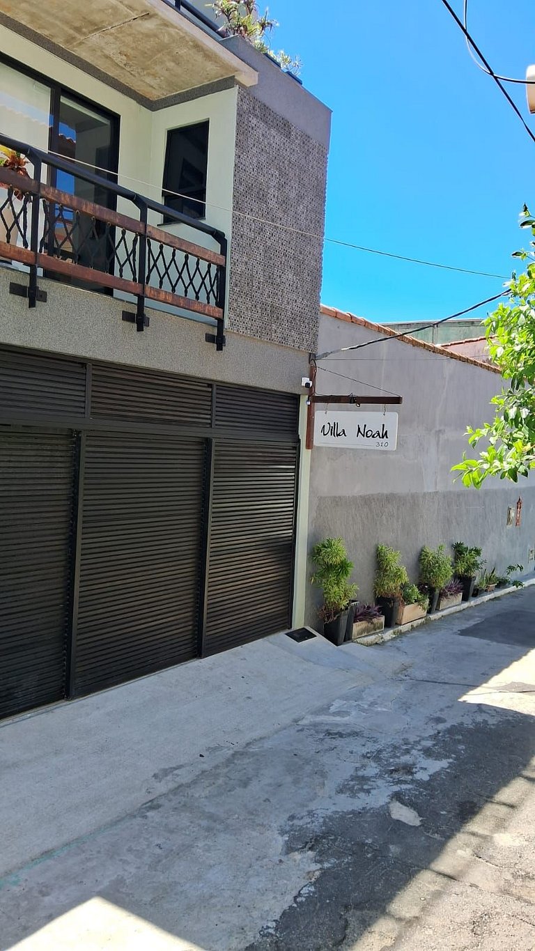 Flat elegante com varanda - 201 Villa Noah